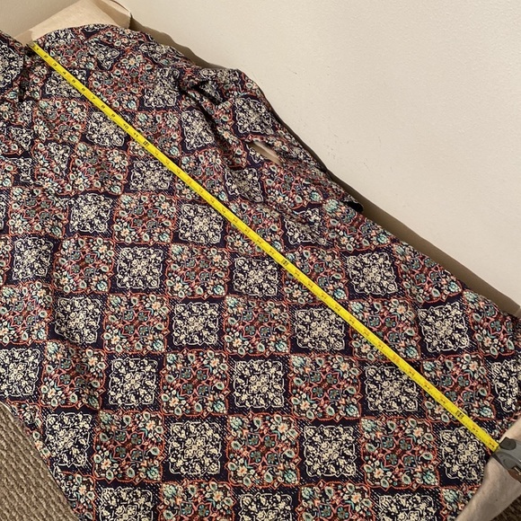 KUT from the kloth print long sleeved shirt dress with v neck and pockets - Picture 12 of 12